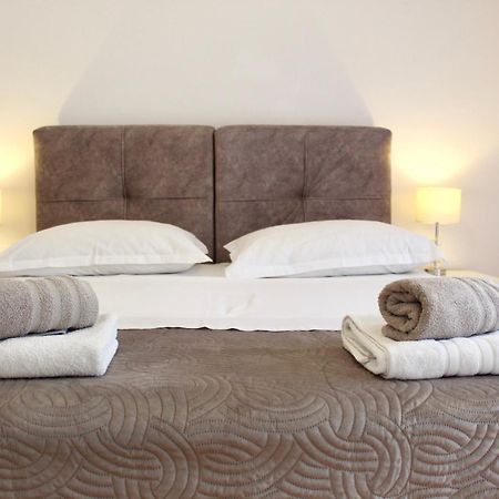 Luxury Apartment Antoni Podstrana Bagian luar foto