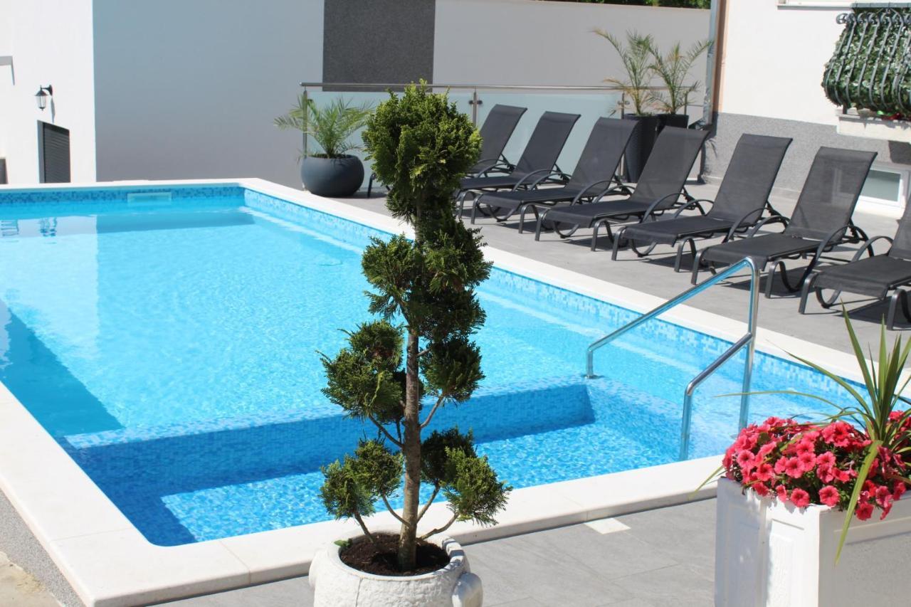 Luxury Apartment Antoni Podstrana Bagian luar foto