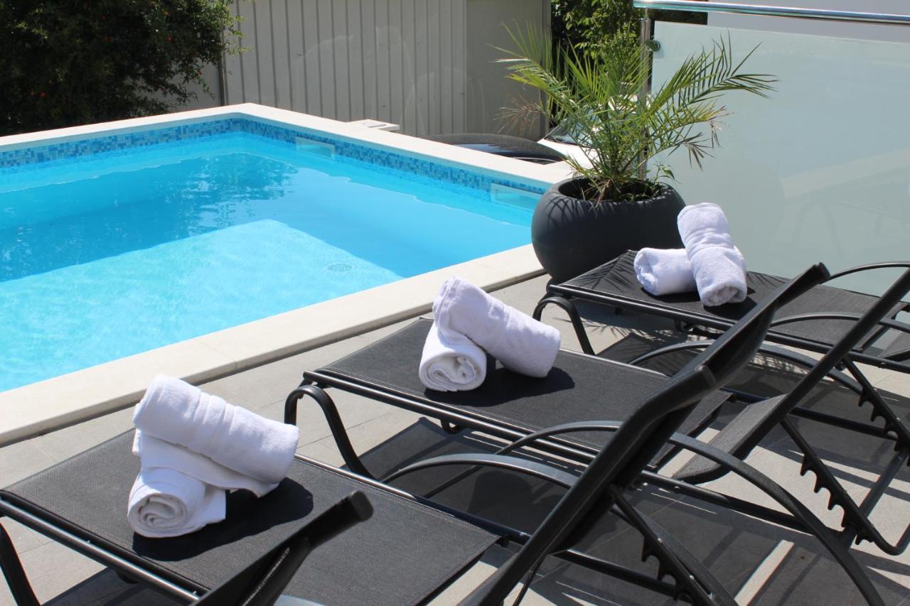 Luxury Apartment Antoni Podstrana Bagian luar foto