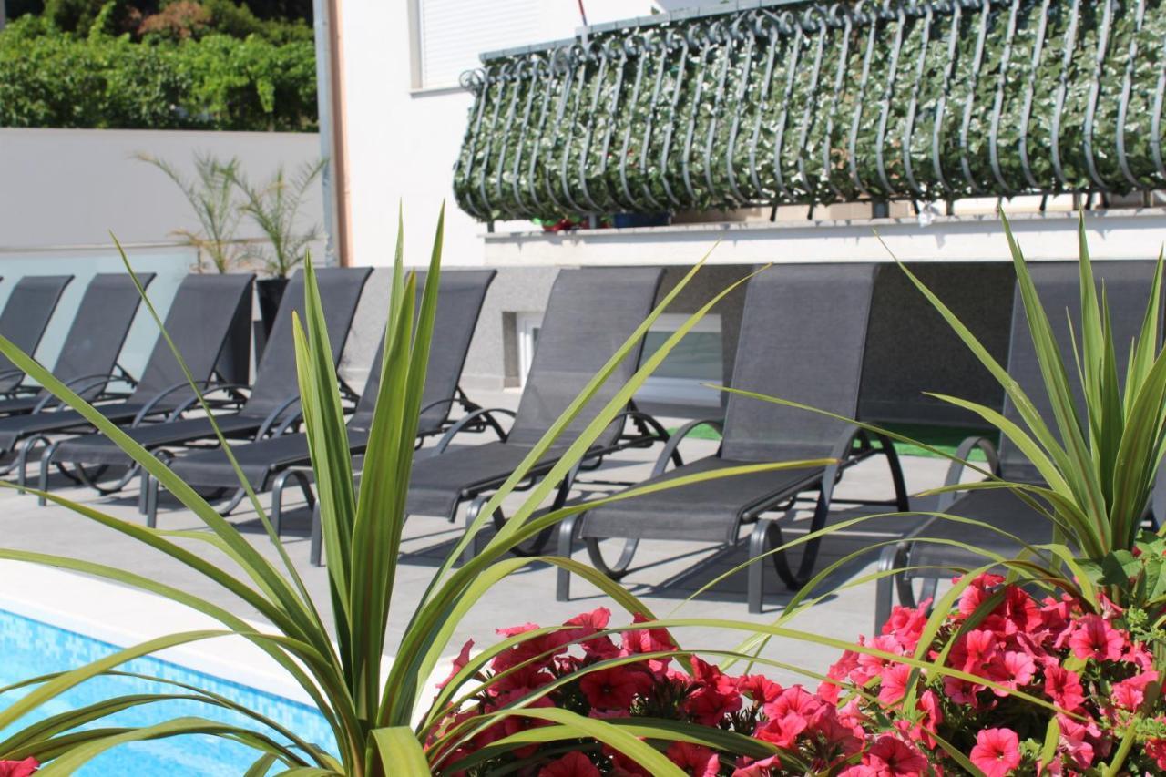 Luxury Apartment Antoni Podstrana Bagian luar foto