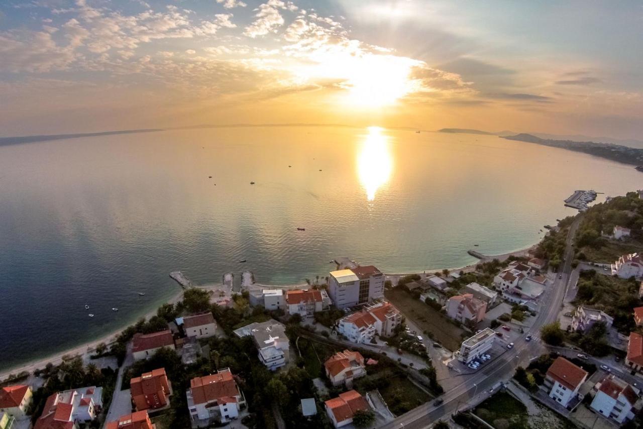 Luxury Apartment Antoni Podstrana Bagian luar foto